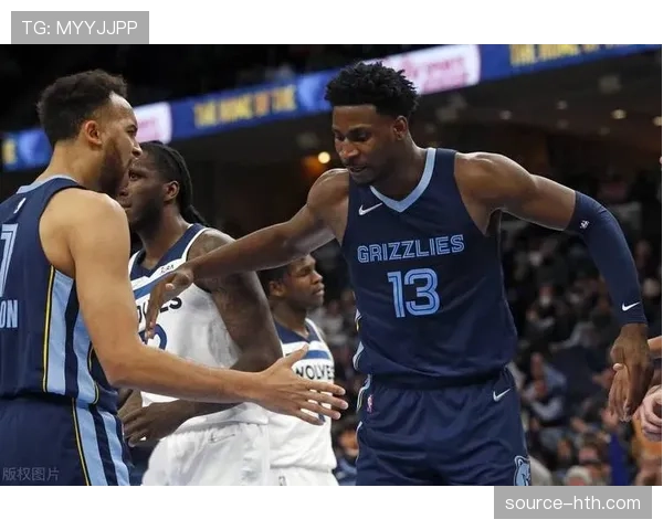 阿贾克斯定位球战术再建奇功,助球队豪取连胜表现抢眼 阿贾克斯定位球战术再建奇功,助球队豪取连胜表现抢眼