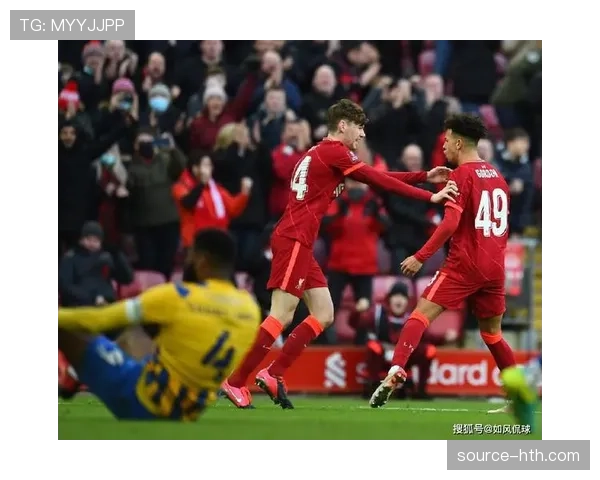 黄喜灿英超赛场闪耀，助球队逆转取胜状态回暖