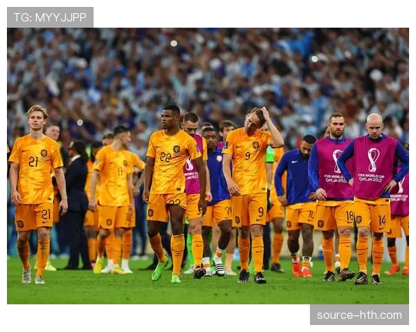 阿根廷队阵型创新引领战术变革，助力世界杯征程稳步提升