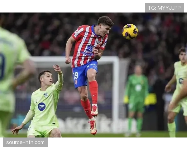 阿尔瓦雷斯持续提升，代表国家队表现稳健再添进球