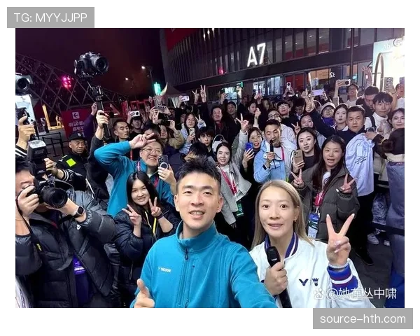 郑思维训练像修行，出门拎着五个大牌购物袋，反差太上头